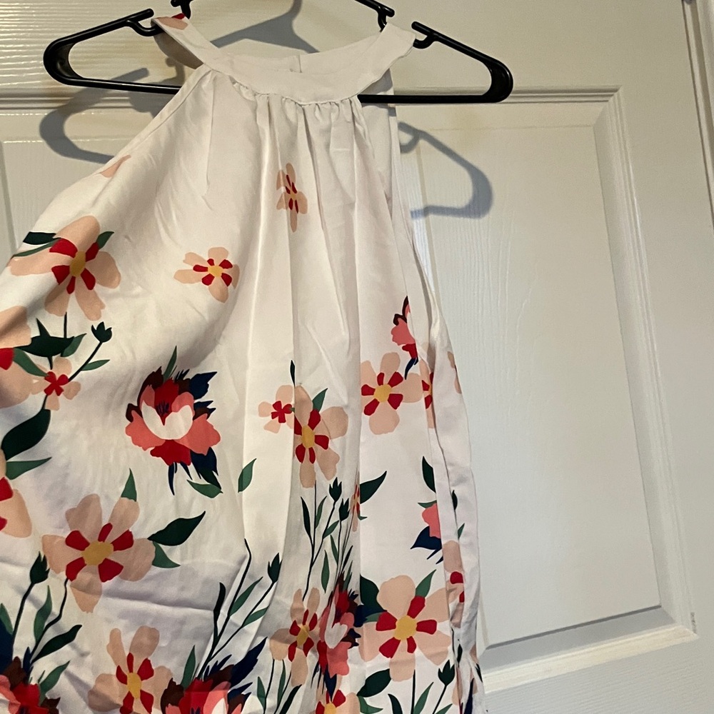3/$30 Floral Halter Top with Red and Green Accents Size Xl